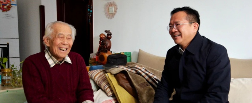 中國樂凱黨委領導看望慰問樂凱老領導、老專家、老干部、老黨員及生活困難職工